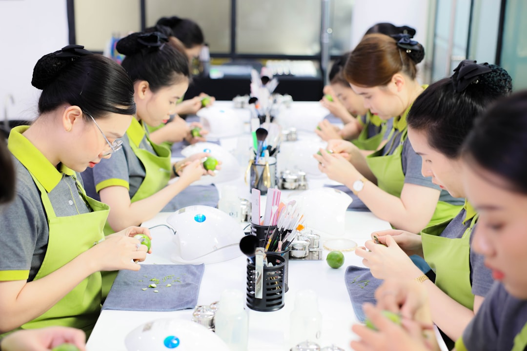 教育培训与咨询服务行业信息更新：重视规范化与长期维护